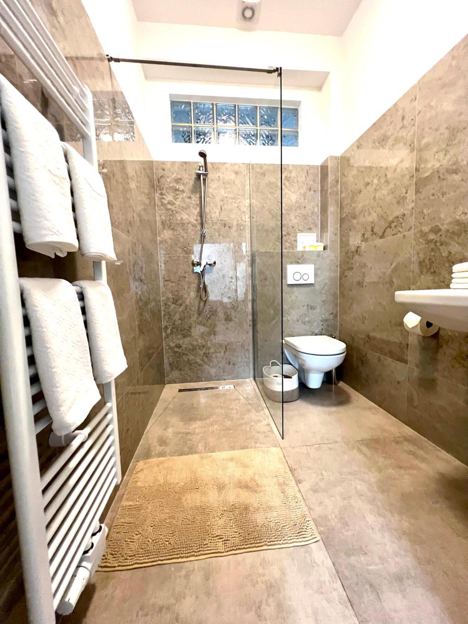 Grosszuegiges App. 2 Schlafzimmer Apartamento